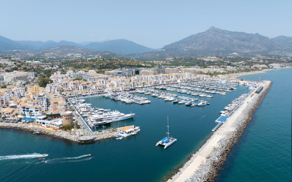 marbella-rent-car-sumer-trip-driver